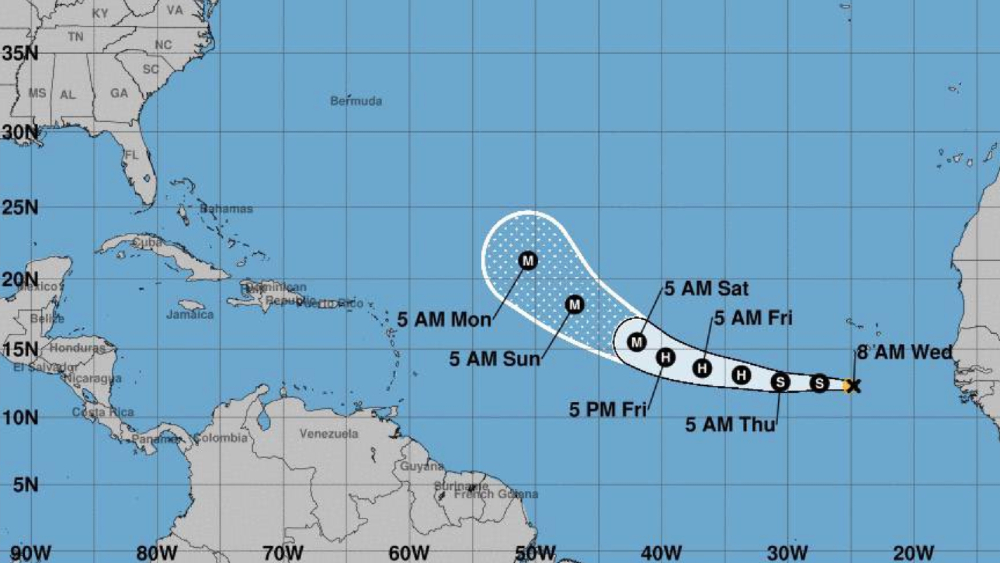 Nueva tormenta tropical Larry será huracán para el jueves o viernes