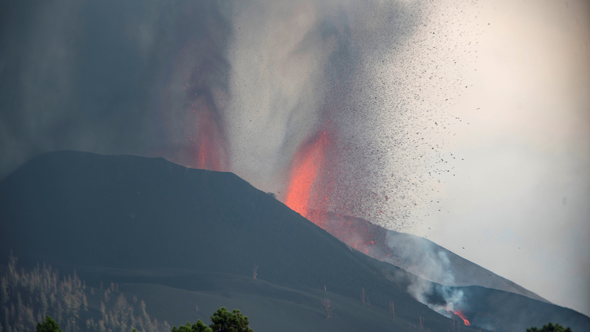 Volcán Cumbre Vieja se estabiliza tras una semana en erupción