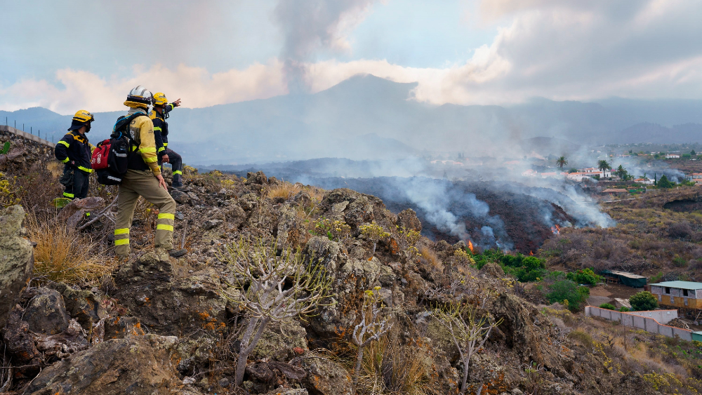 Surge nueva boca eruptiva del volcán Cumbre Vieja, en España; ya son más de 5 mil evacuados
