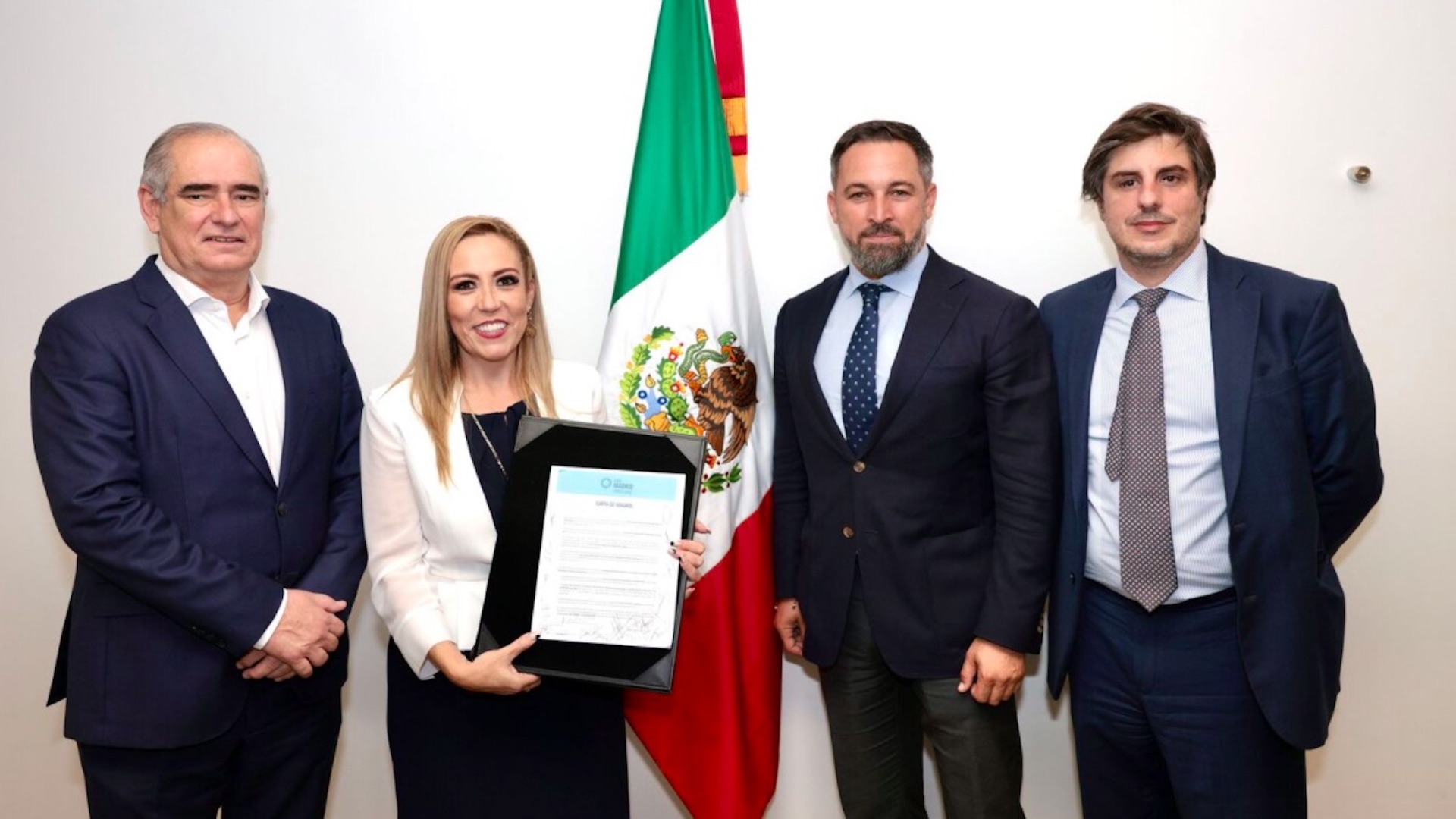 PAN se deslinda de reunión con Vox; fue “a título personal”, aseguran