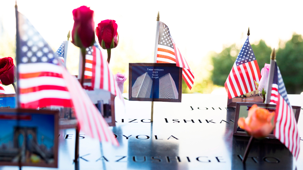 Obama rinde homenaje a héroes anónimos en el aniversario del 11-S