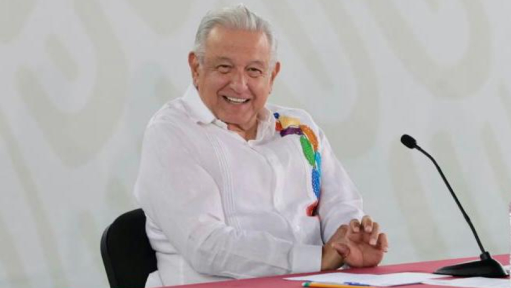 “Les amo desaforadamente y amor con amor se paga”: López Obrador agradece felicitaciones por su cumpleaños
