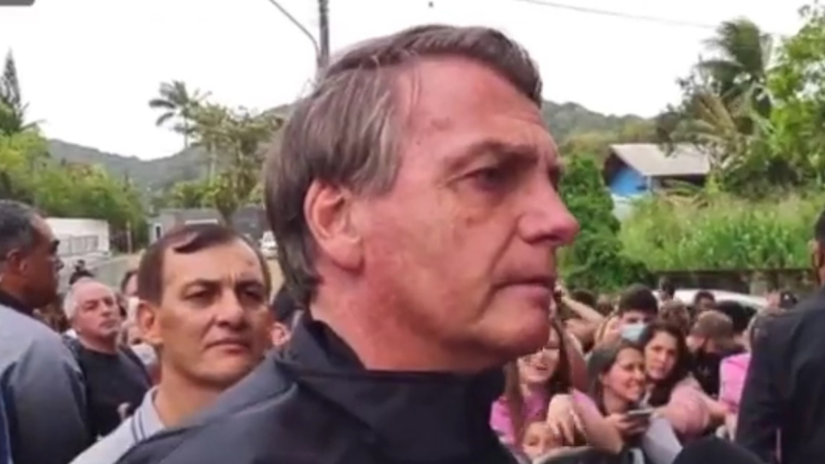 #Video Niegan entrada a partido a Bolsonaro por no estar vacunado