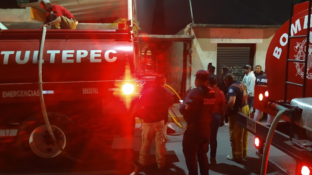 #Video Explosión de pirotecnia en Tultepec deja 4 heridos; dos adolescentes están graves - bomberos-de-tultepec-en-atencion-de-incendio-por-explosion-de-pirotecnia