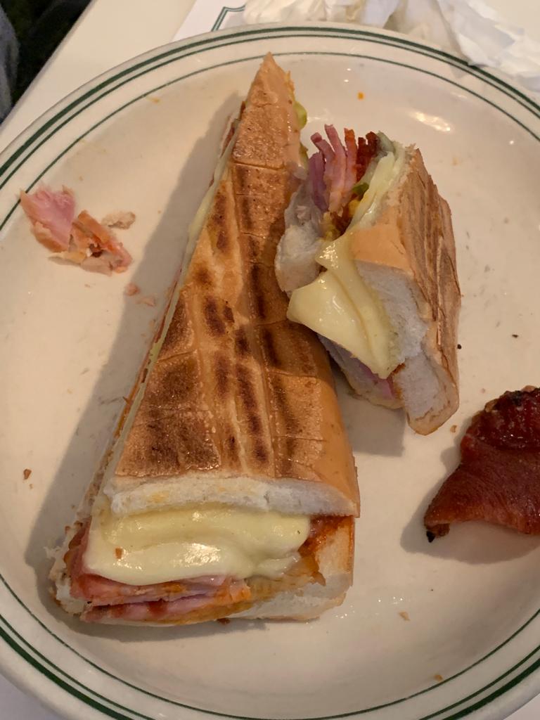 El mejor restaurante cubano en Estados Unidos, por Ivonne Frid - c