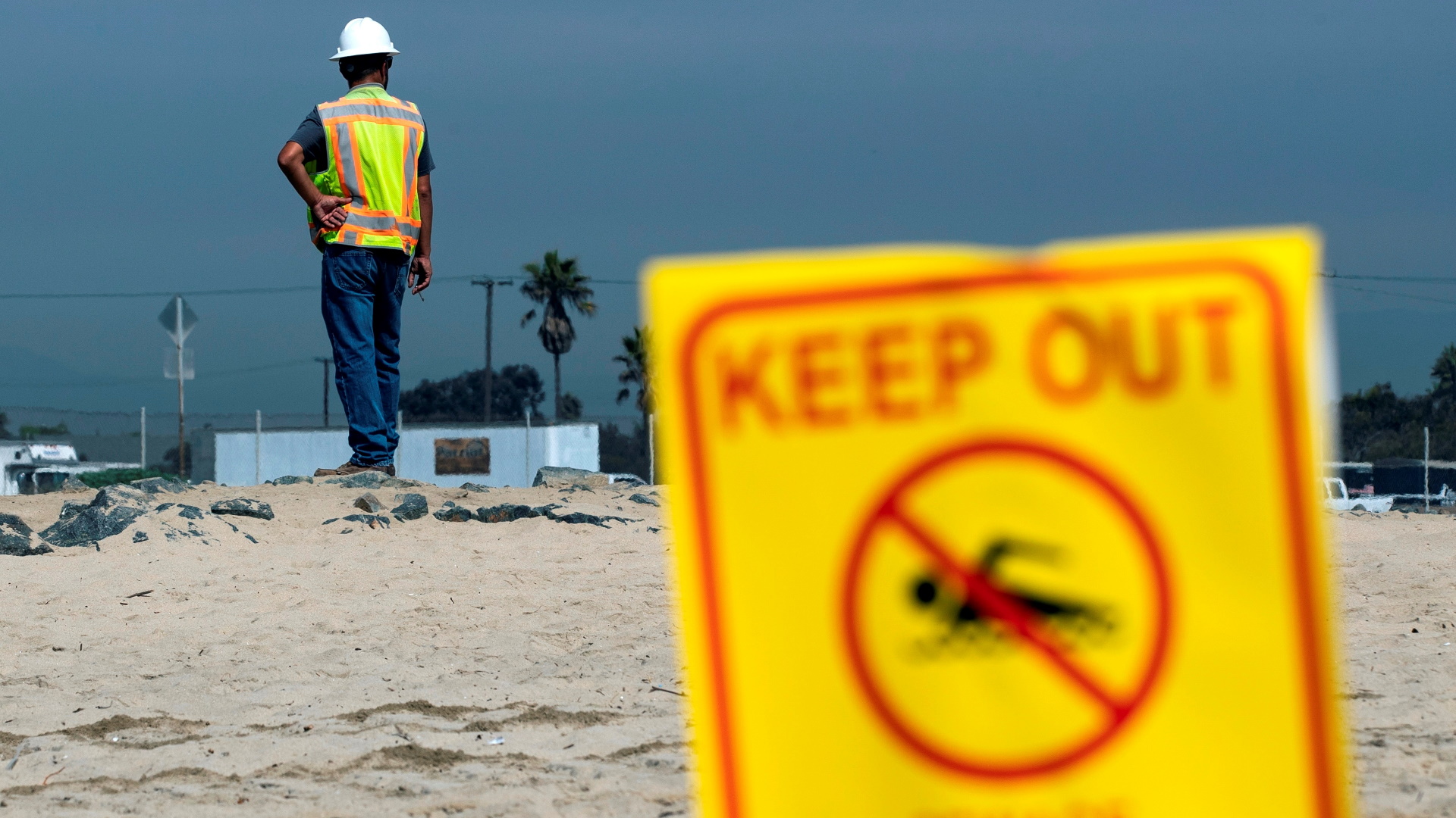 Estados Unidos teme que California tarde años en recuperarse de derrame de crudo - california-derrame-petroleo-playa-vertido-3