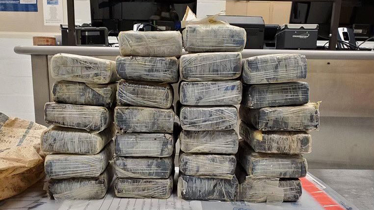 Hallan flotando en mar de Florida 36 kilos de cocaína