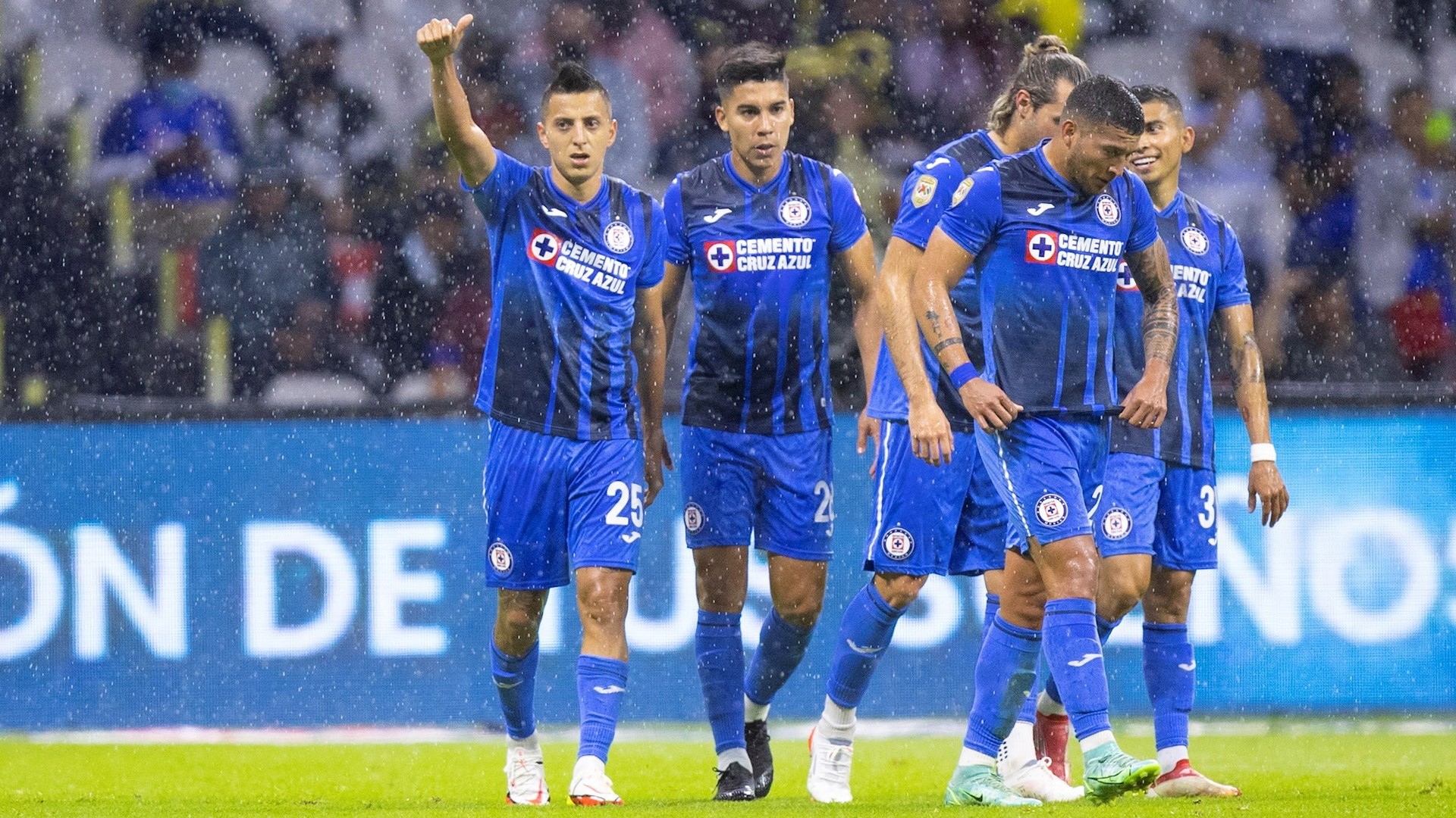 ‘Cabecita’ Rodríguez da el triunfo a Cruz Azul sobre América