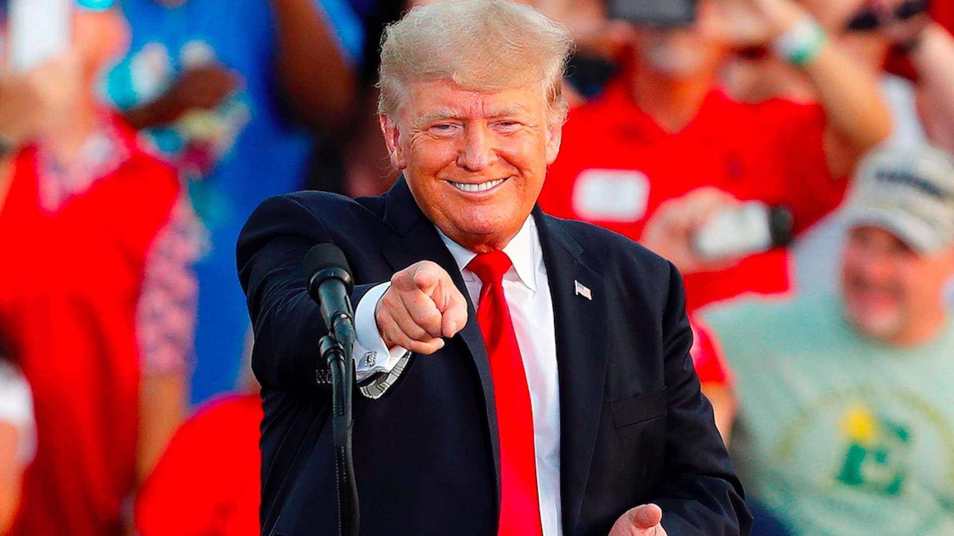 Trump pide a juez que ordene a Twitter que reactive su cuenta Trump pide a juez que ordene a Twitter que reactive su cuenta