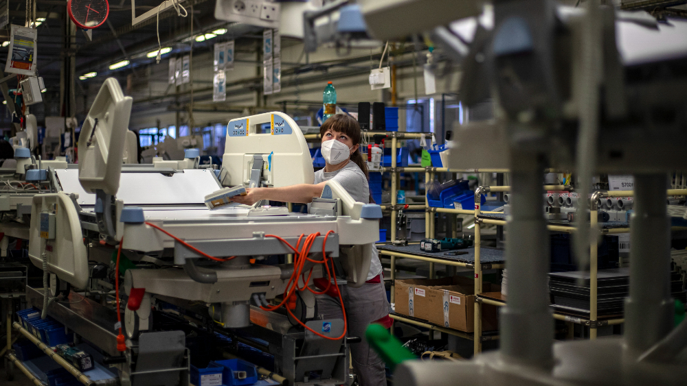 AMLO celebra reducción de la pobreza laboral en el país