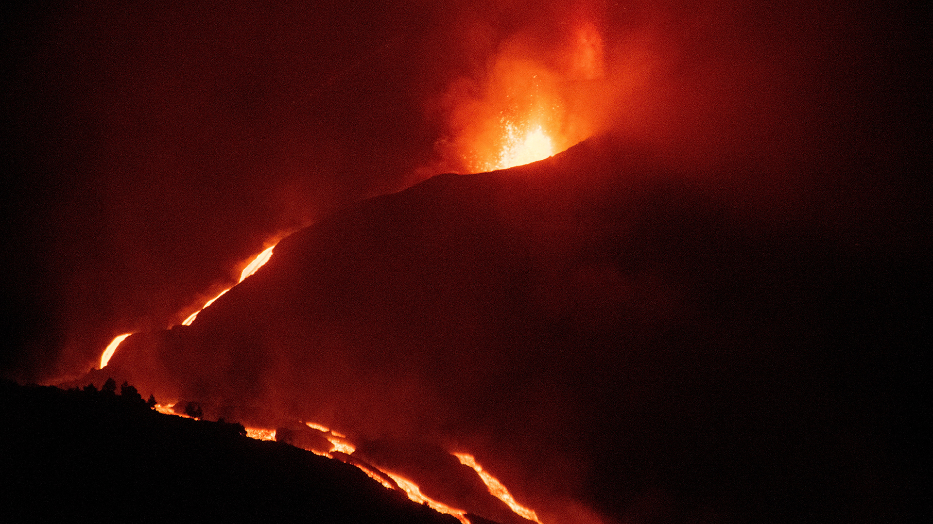 Erupción del volcán en La Palma se mantendrá por tiempo indefinido