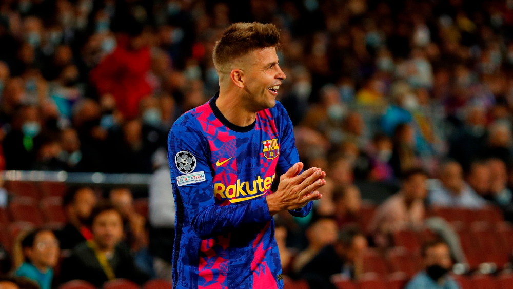 Piqué mantiene vivo al Barcelona en la Champions League