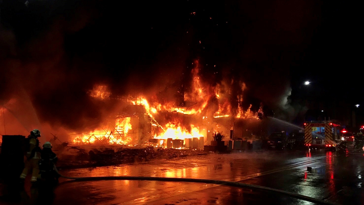 Incendio en edificio residencial de Taiwán deja al menos 46 muertos
