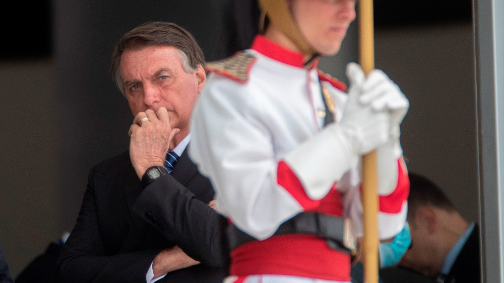 Duro informe acusa a Bolsonaro de agravar pandemia por “decisión política” Duro informe acusa a Bolsonaro de agravar pandemia por “decisión política”