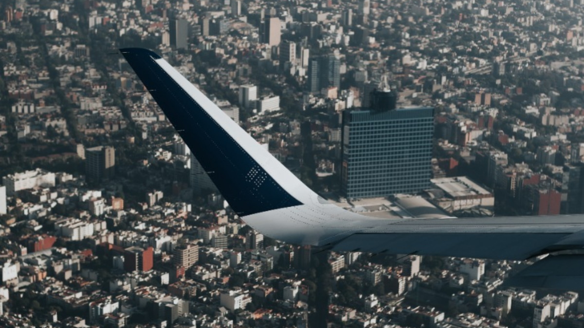 Piden rediseñar el espacio aéreo del Valle de México por contaminación auditiva