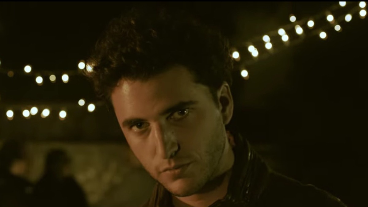 “Junto a ti”, by Mau Lozano