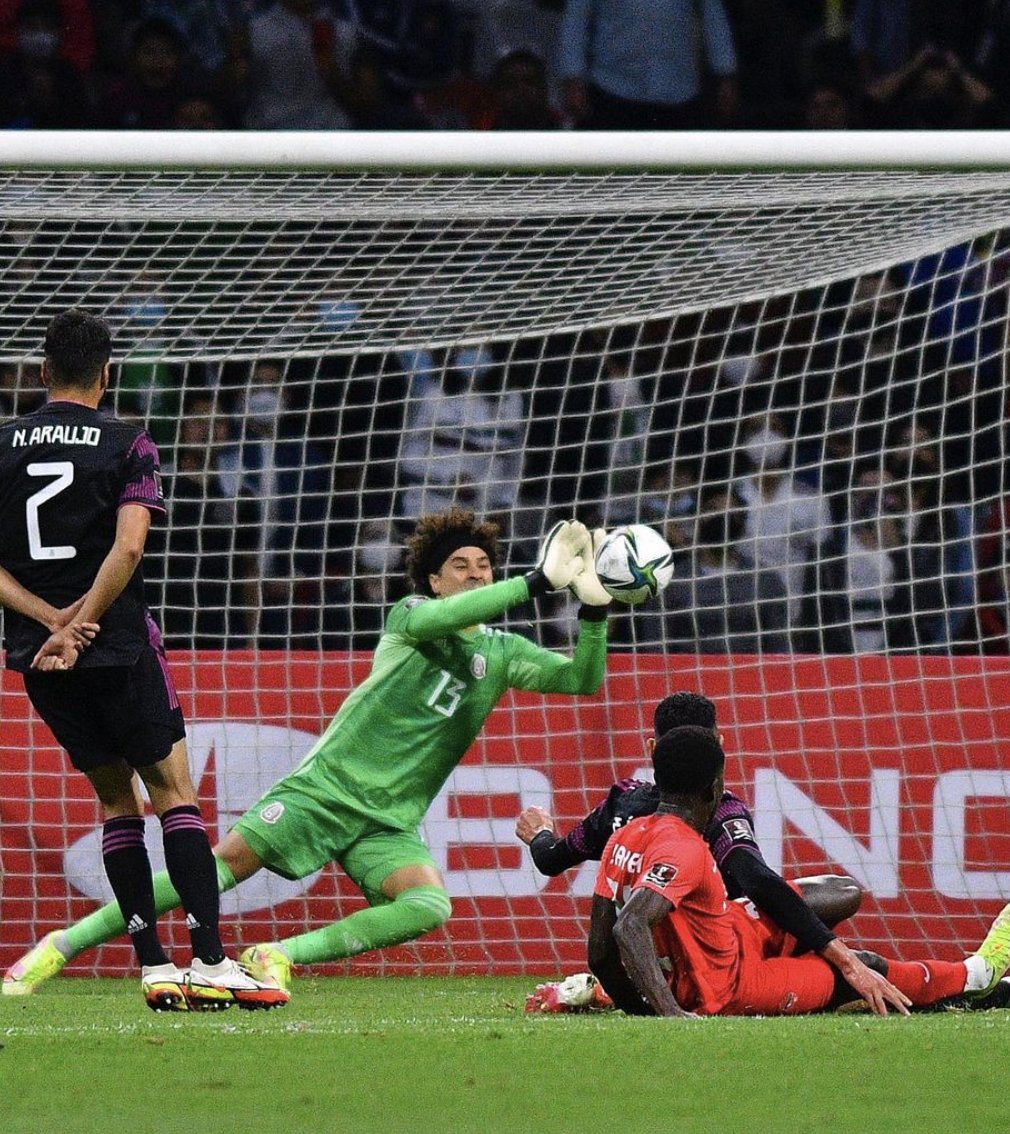 El gigante que juega solo - mexico-canada-2