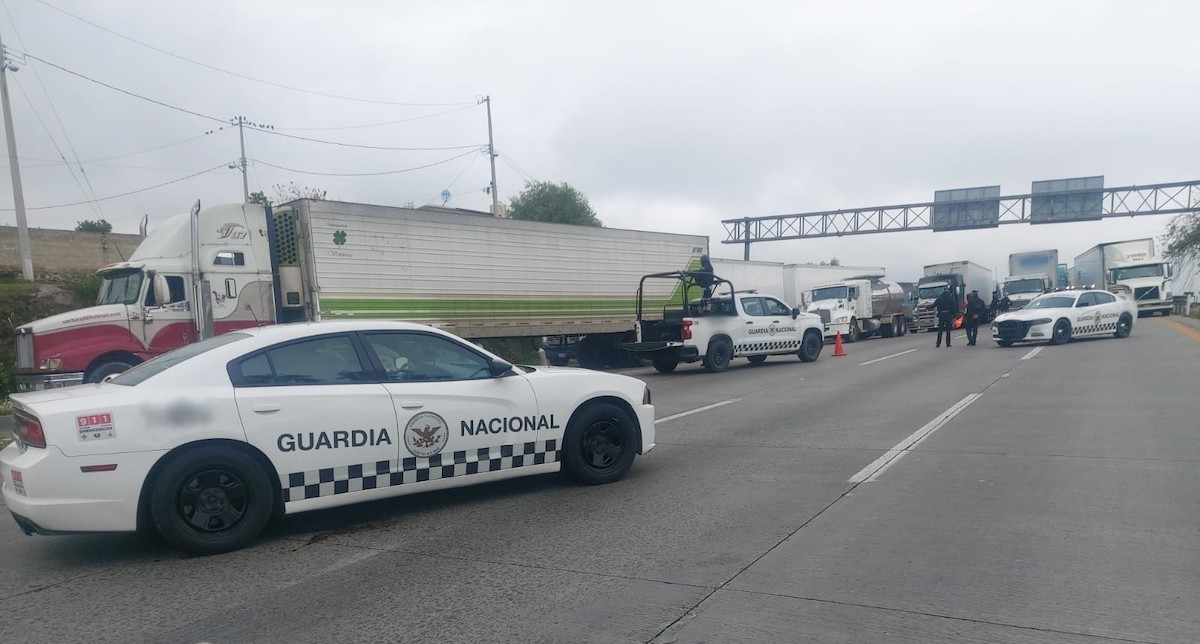 Reabren autopista México-Querétaro; logran controlar fuga de gas