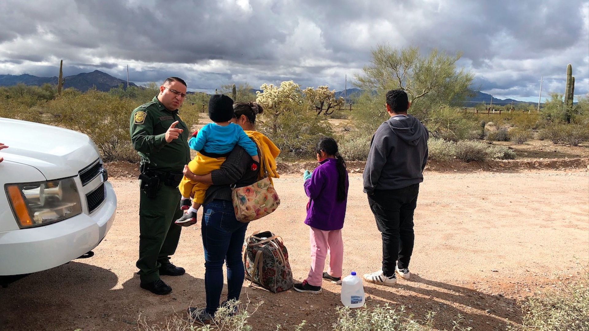 EE.UU. detuvo a más a de 1.7 millones de migrantes en la frontera con México EE.UU. detuvo a más a de 1.7 millones de migrantes en la frontera con México