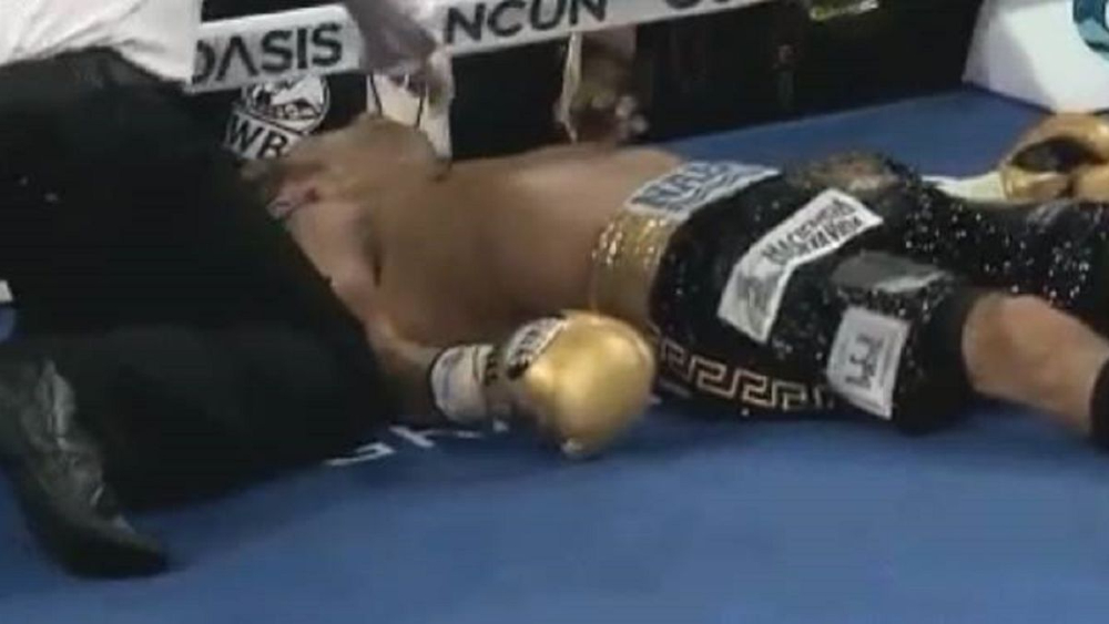 Tras nocaut, operan a boxeador Moisés Fuentes por coágulo en el cerebro