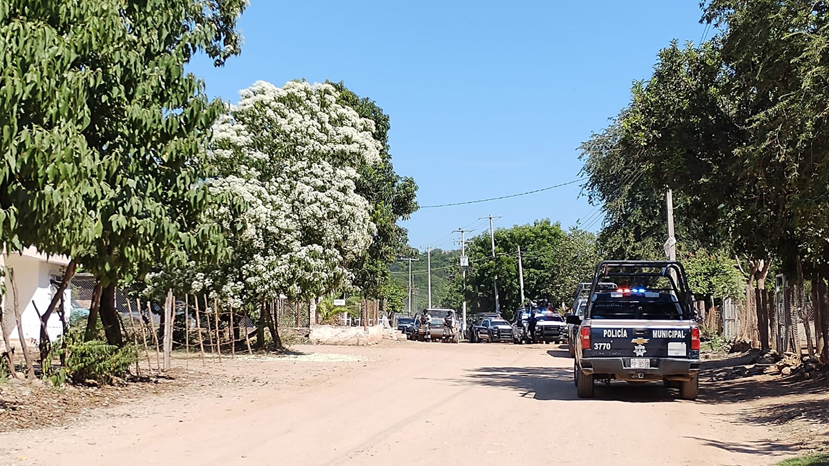 #Video Enfrentamiento en Agua Caliente, Sinaloa, deja una mujer muerta