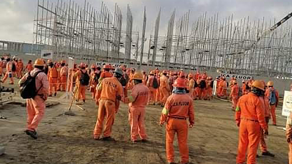 AMLO pide a trabajadores de Dos Bocas no dejarse manipular