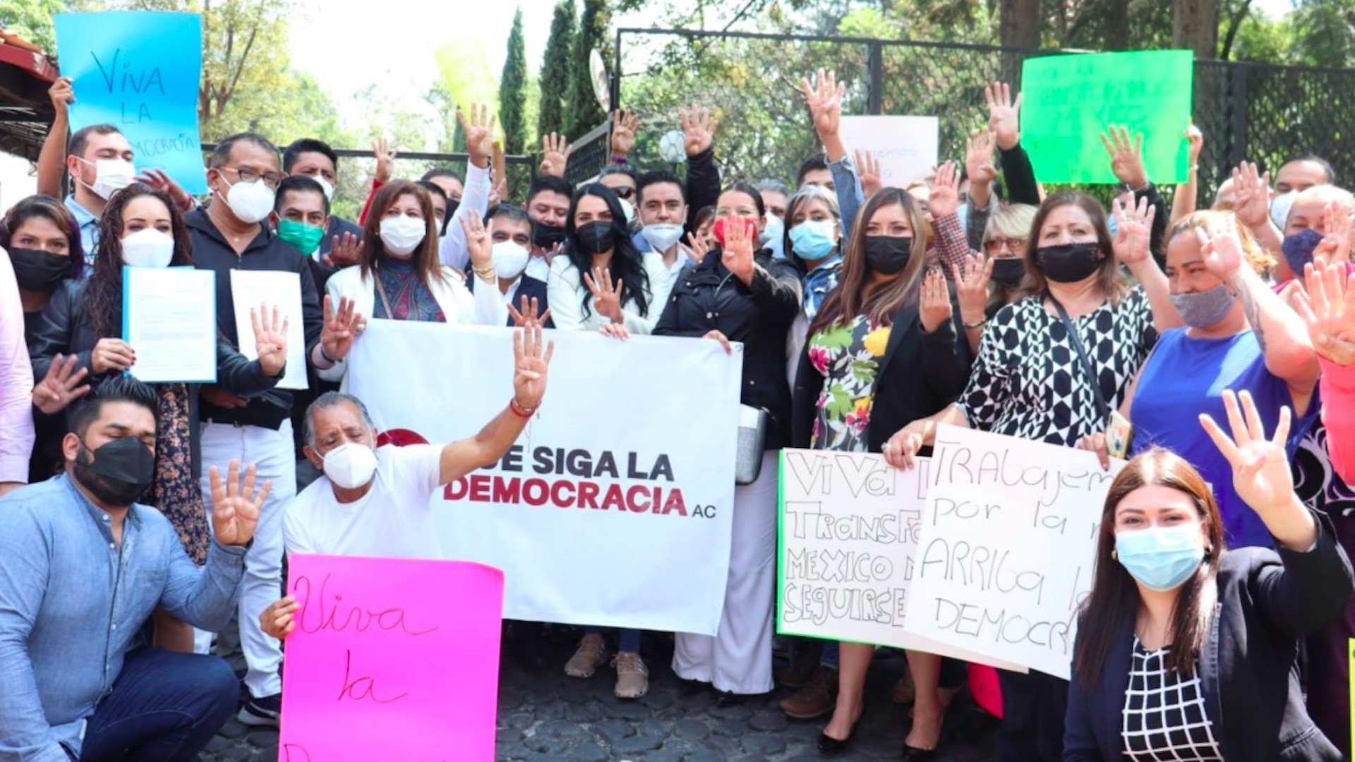 Organización cercana a Morena busca promover consulta para revocación de mandato