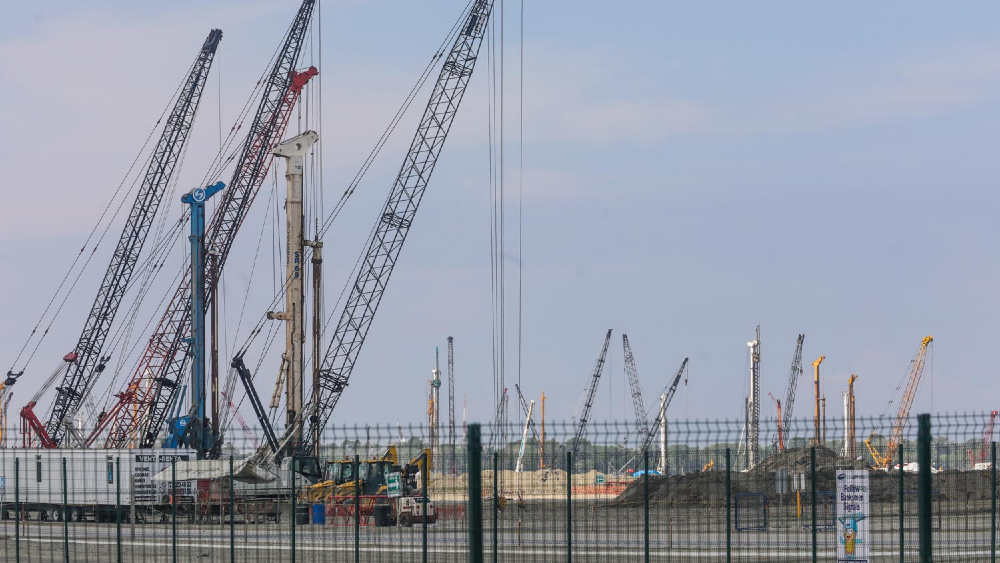 FMI sugiere a México posponer Dos Bocas y alentar inversión privada en electricidad