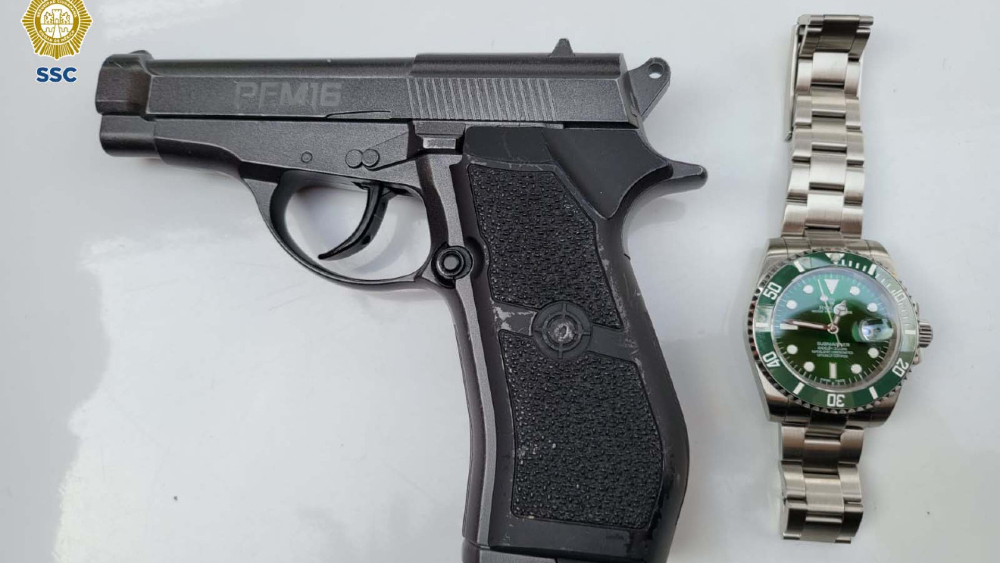 Detienen a dos jóvenes por robar reloj de alta gama en Polanco