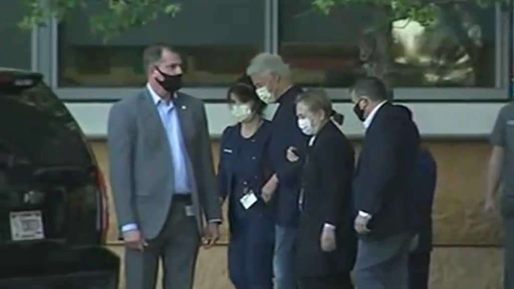 Bill Clinton sale del hospital tras permanecer en cuidados intensivos Bill Clinton sale del hospital tras permanecer en cuidados intensivos