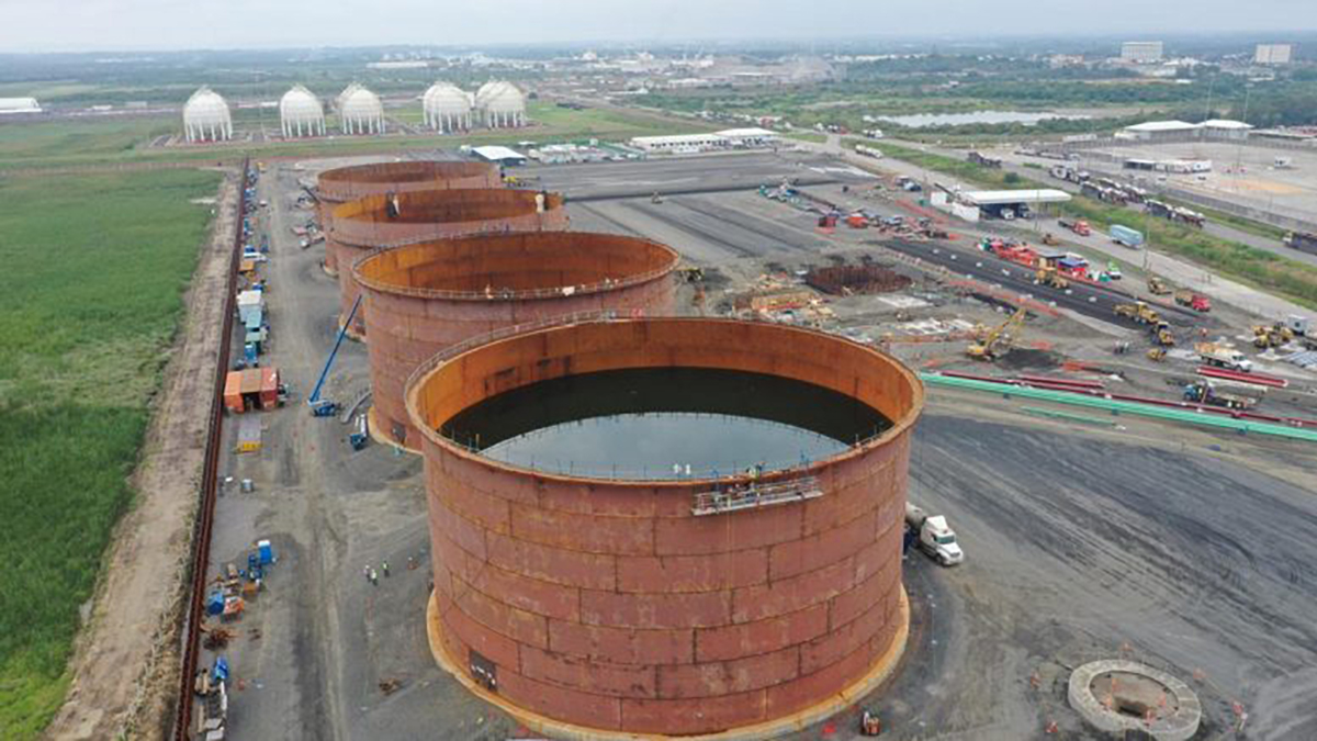 Gobierno de México cerró terminales de combustible de inversión estadounidense