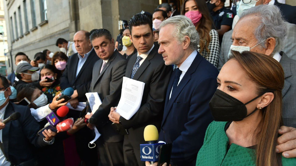 “Están simulando: AMLO a legisladores sobre acción de inconstitucionalidad por Revocación de Mandato “Están simulando: AMLO a legisladores sobre acción de inconstitucionalidad por Revocación de Mandato