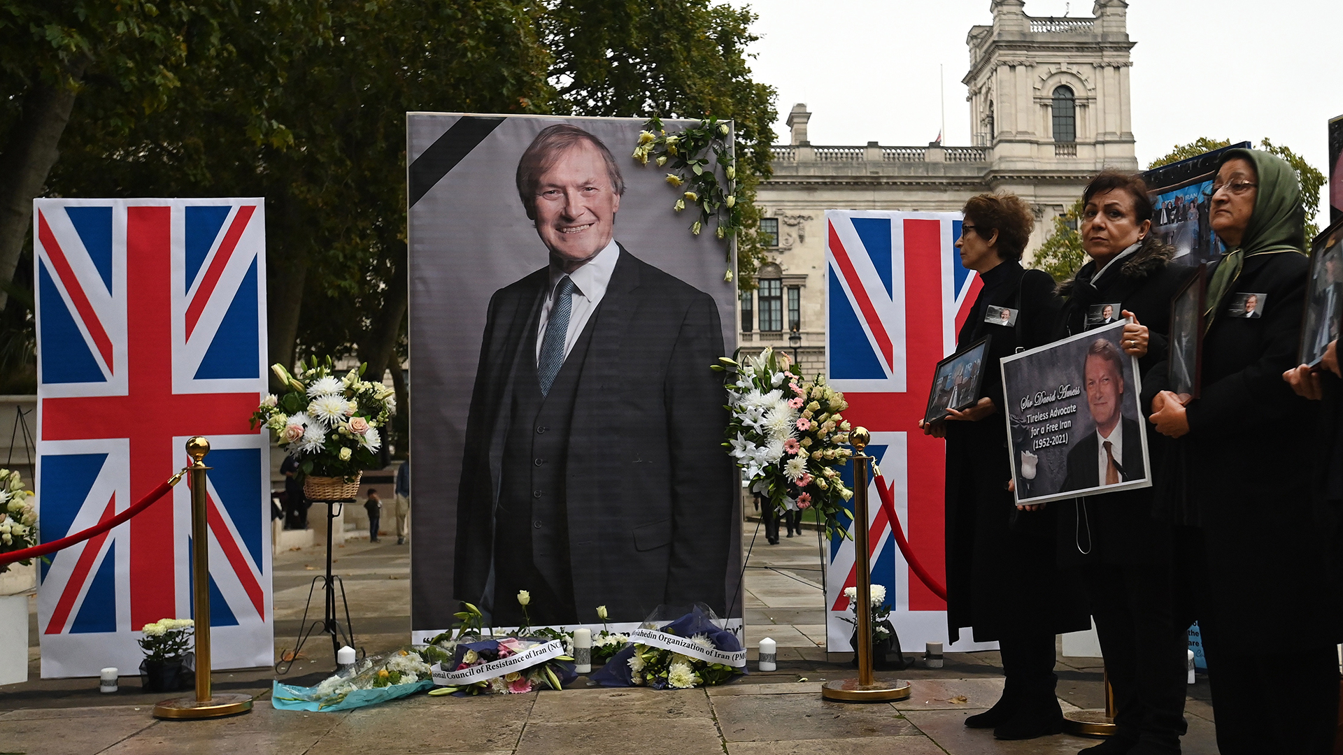 Acusan a joven de 25 años por asesinato del diputado David Amess Acusan a joven de 25 años por asesinato del diputado David Amess