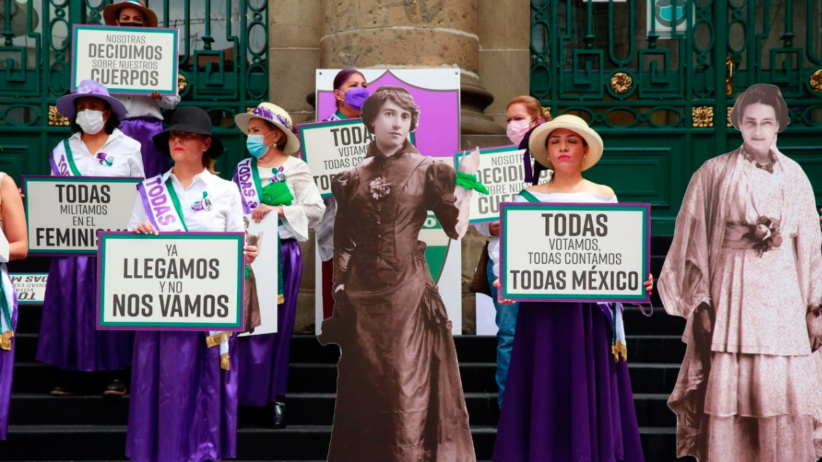 Feministas lanzan la fuerza política ‘Todas México’