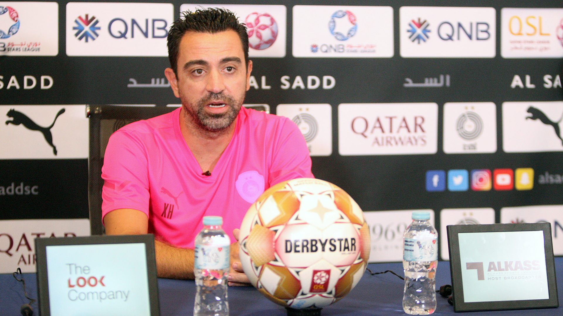 “Estoy centrado en Al Sadd”, responde Xavi a si será próximo entrenador del Barça