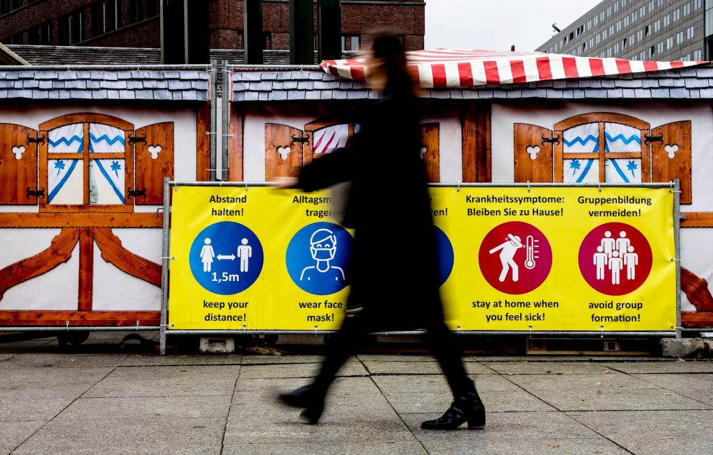 Alemania podría restringir vida pública de no vacunados - alemania-berlin-covid-19-home-office-1024x654