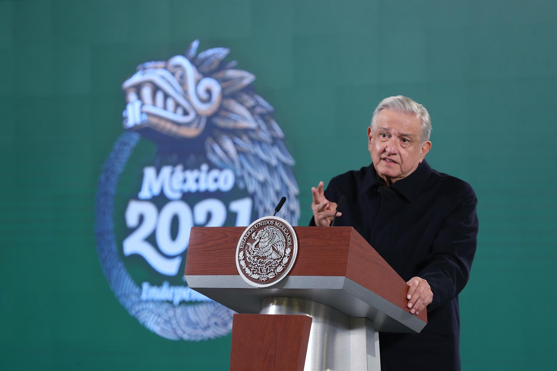 Pide AMLO a reporteros “no caer en grilla partidista” en estados donde habrá elecciones