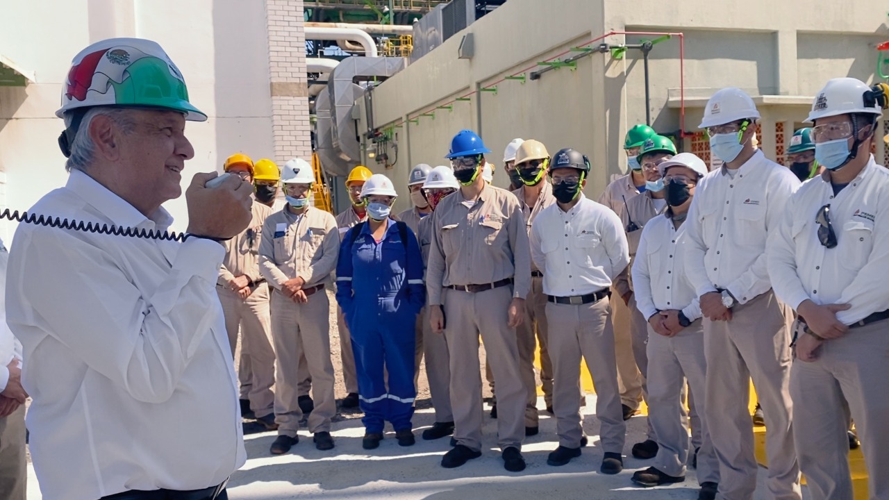 Sin ventas, México tendría reservas de gasolina para 10 días, asegura AMLO Sin ventas, México tendría reservas de gasolina para 10 días, asegura AMLO