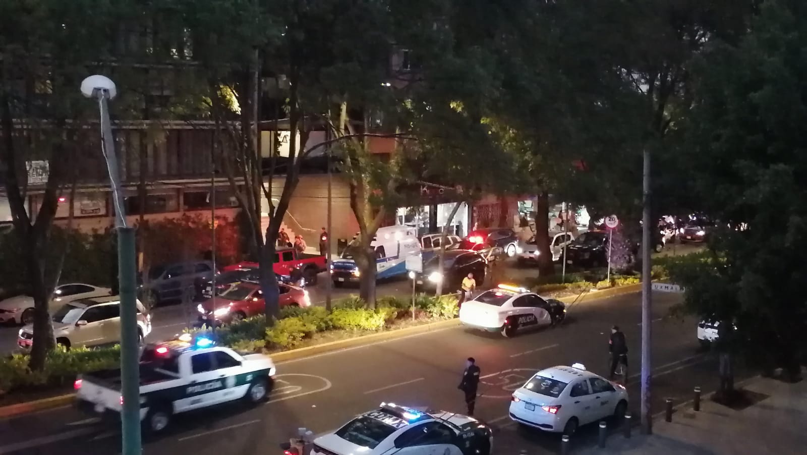 #Video Balacera en División del Norte deja al menos un herido #Video Balacera en División del Norte deja al menos un herido