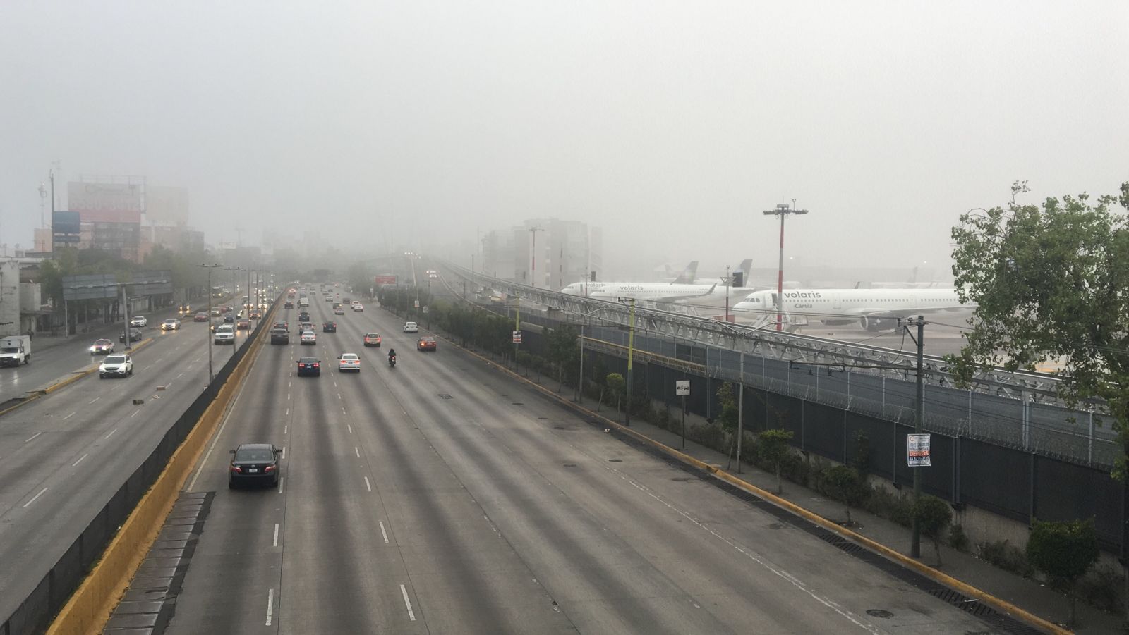 Reanudan operaciones en AICM tras banco de niebla