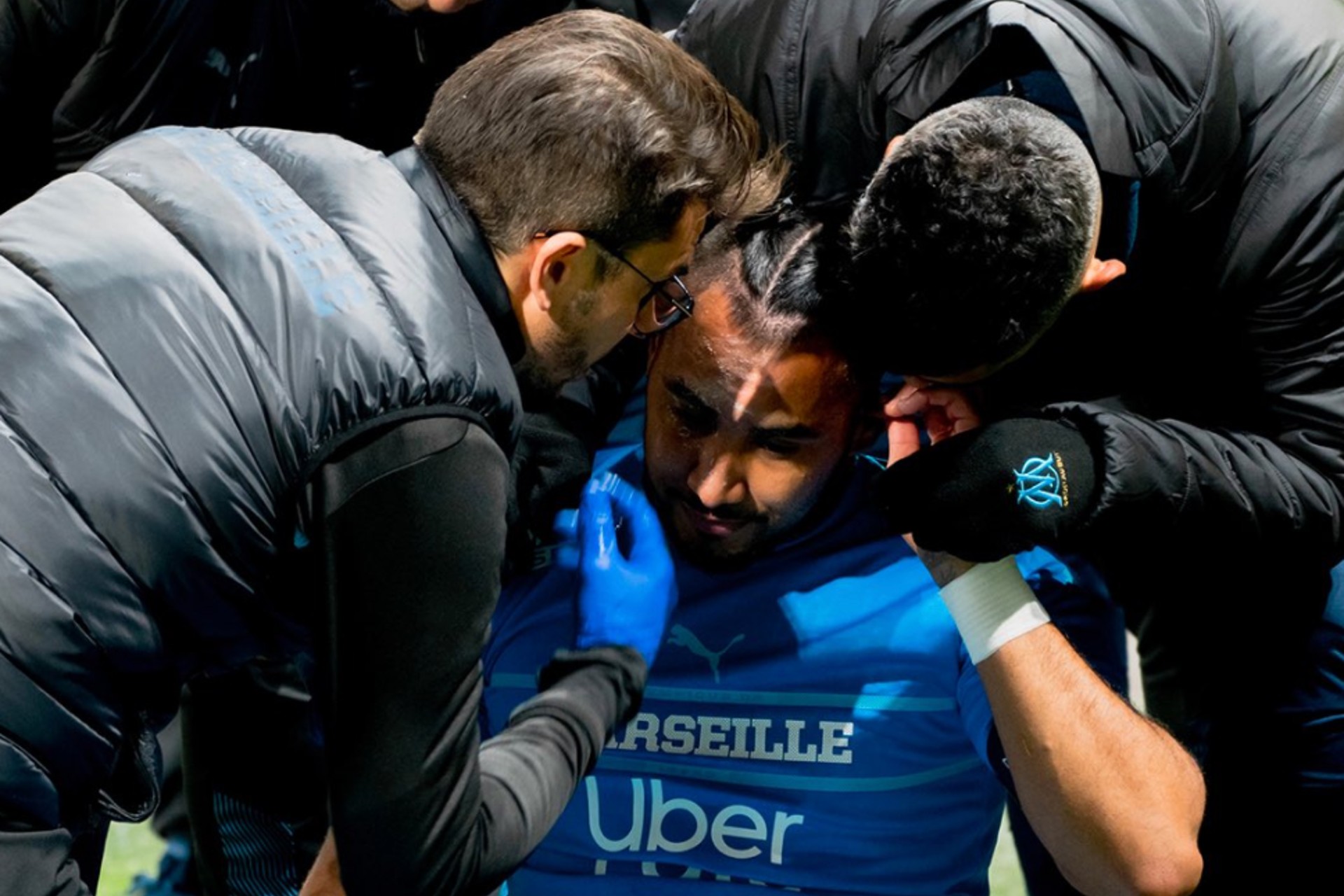 #Video Indignación crece en futbol francés tras botellazo a Payet