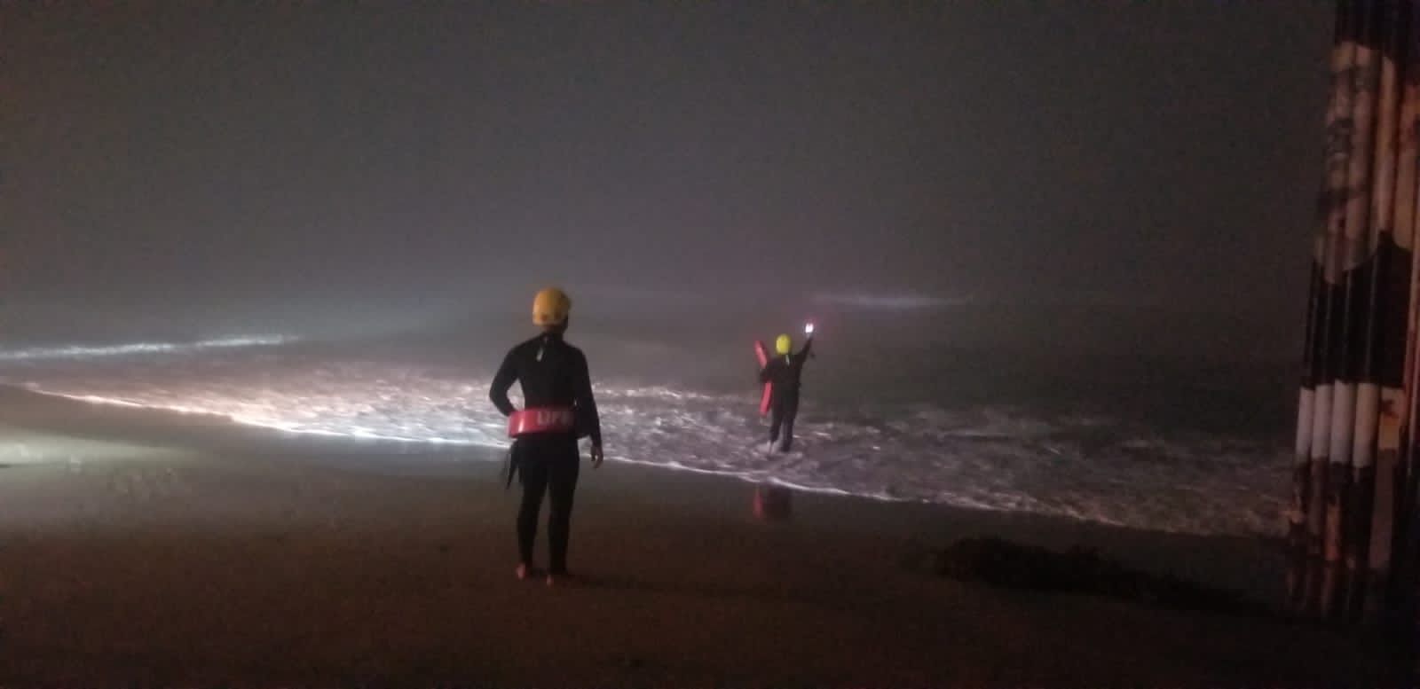 #Video Migrantes intentan cruzar a EE.UU. por mar desde Tijuana #Video Migrantes intentan cruzar a EE.UU. por mar desde Tijuana