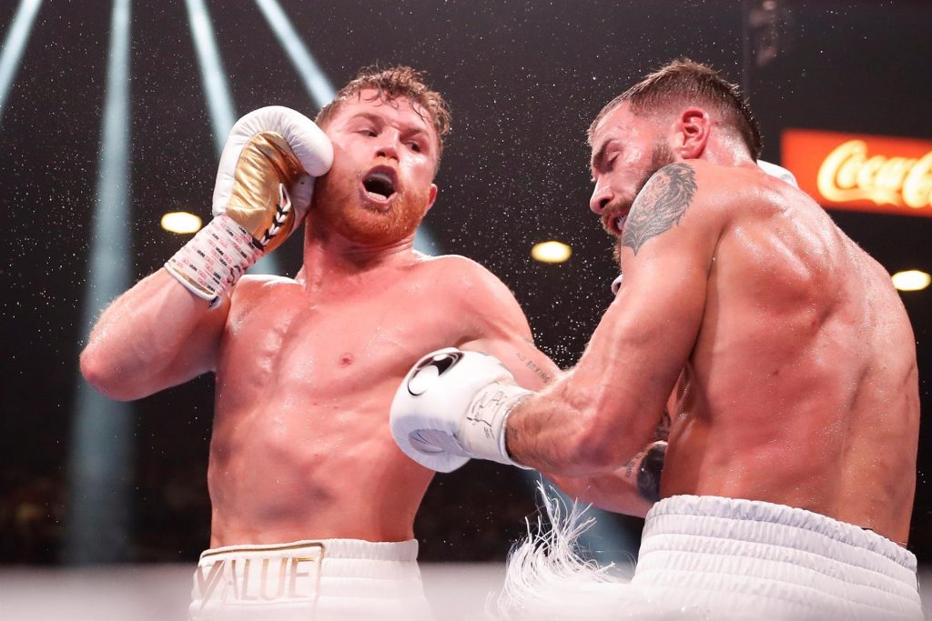 "Estoy orgulloso de hacer historia y se lo dedico a México": 'Canelo' Álvarez - canelo-alvarez-durante-pelea-contra-caleb-plant-1024x683