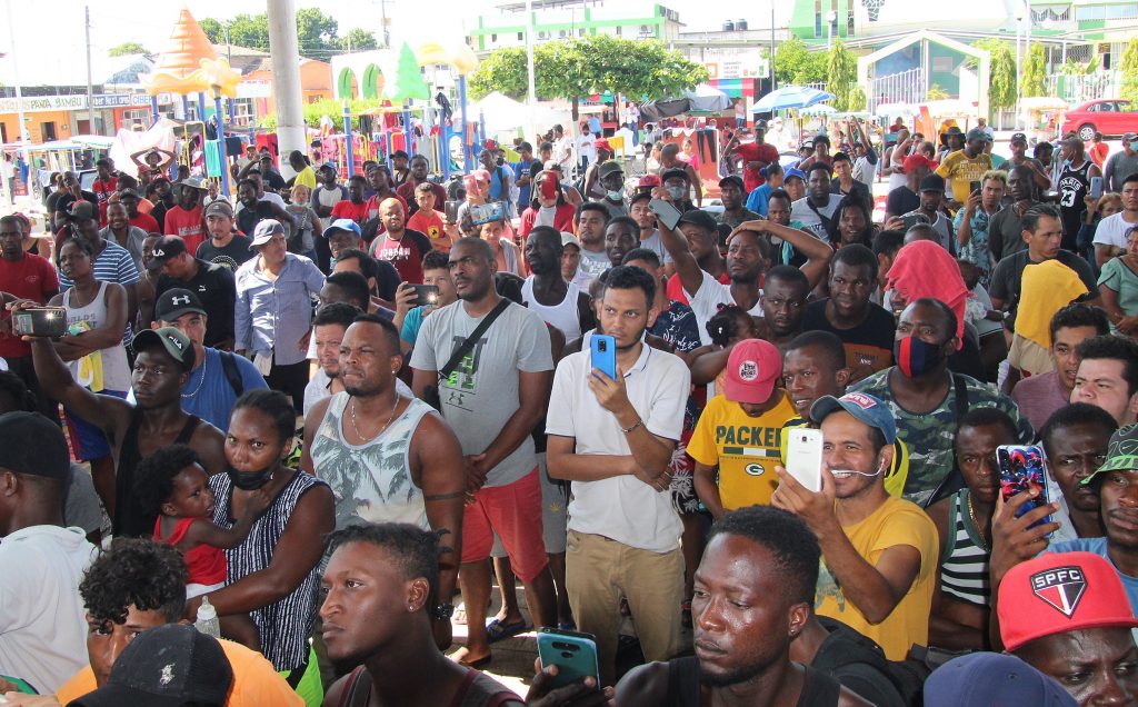 Acnur pide fortalecer sistemas de acogida para refugiados en el centro y norte de América - caravana-migrante2-2-1024x636