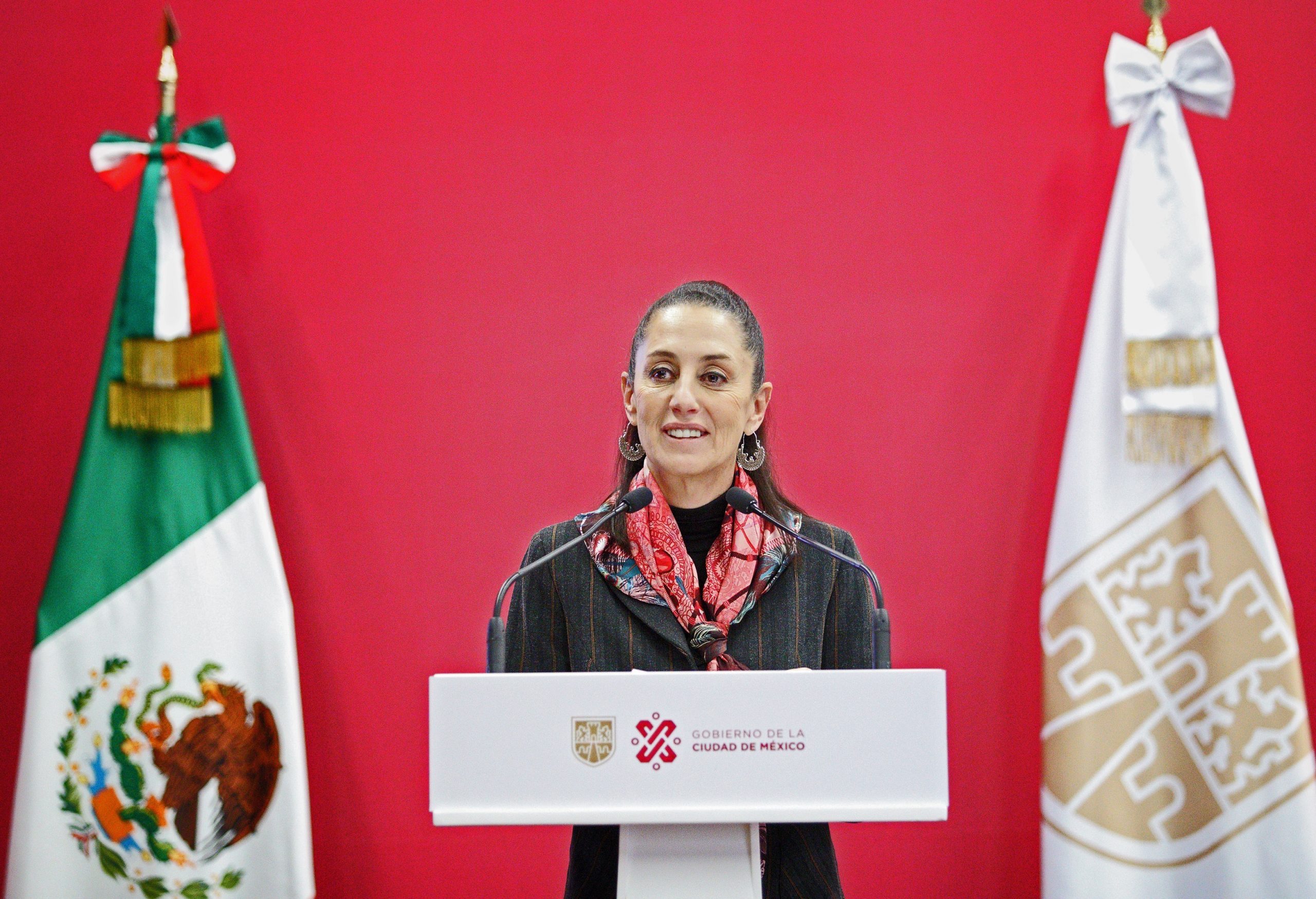 #Video Claudia Sheinbaum recomienda a asistentes a informe de AMLO usar cubrebocas