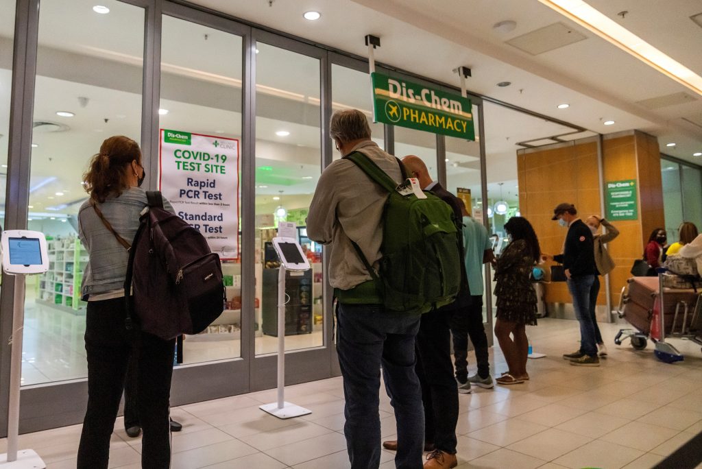 Cerrar fronteras e imponer estados de emergencia, respuestas falsas a ómicron - coronavirus-sudafrica-1024x684