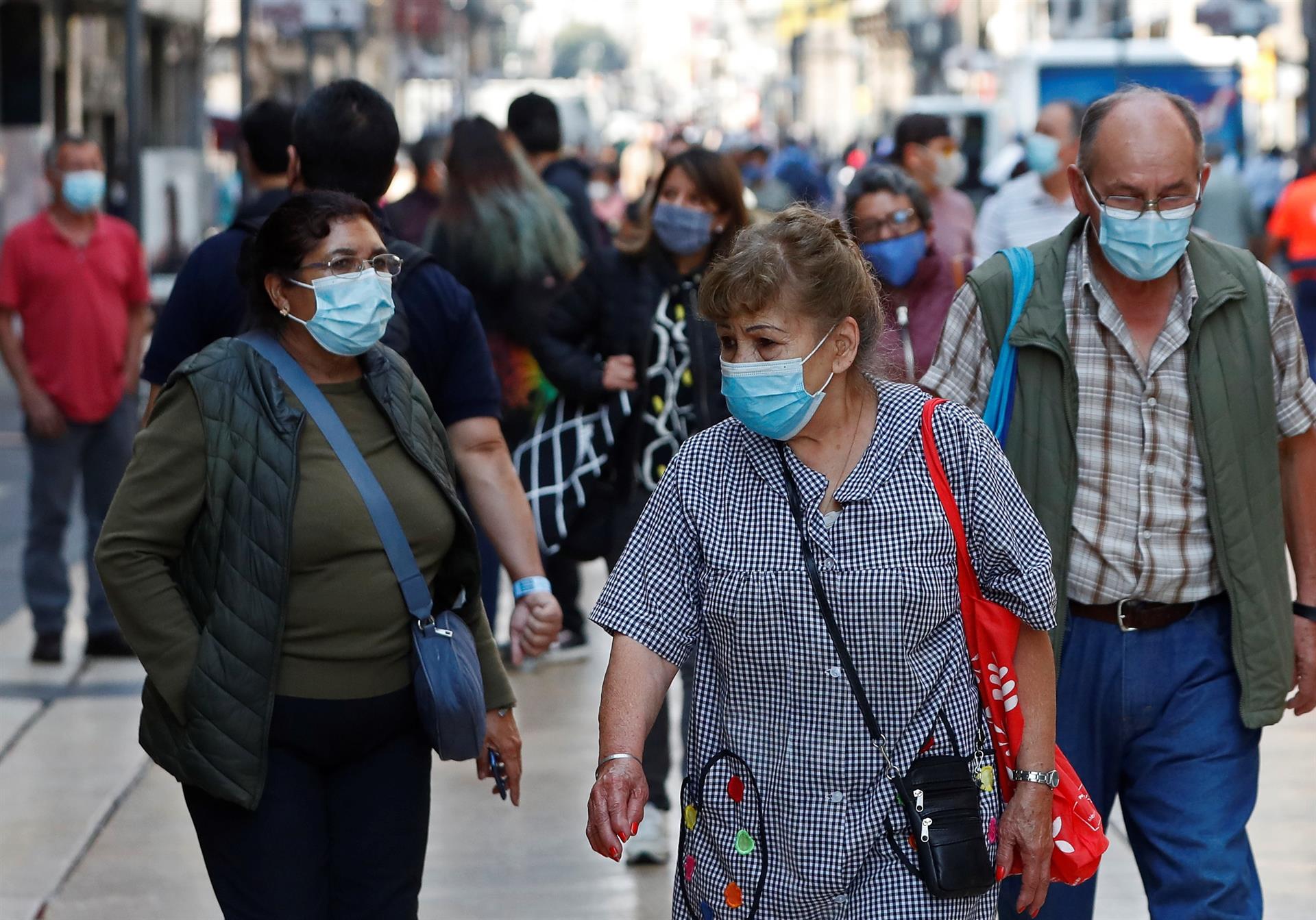 No se ha demostrado que variante ómicron sea más virulenta; restricciones o cierres son poco útiles: López-Gatell No se ha demostrado que variante ómicron sea más virulenta; restricciones o cierres son poco útiles: López-Gatell