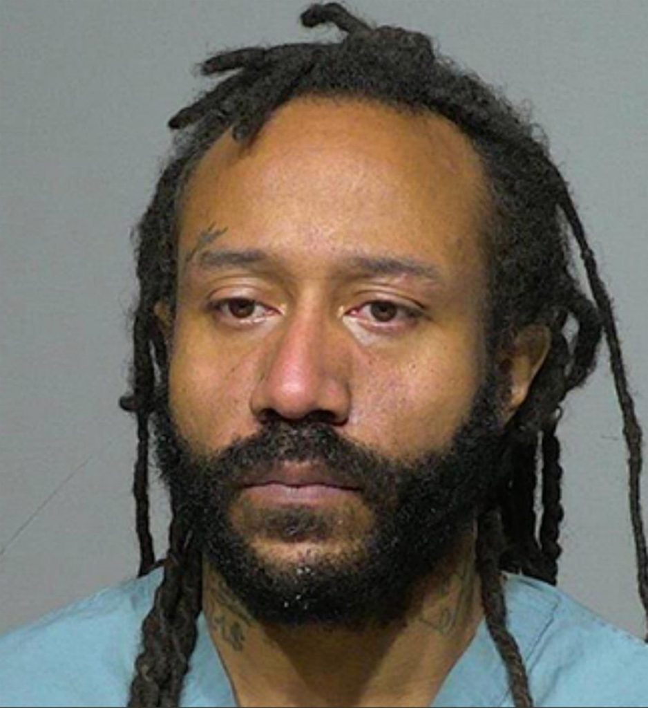 Detenido por atropello en Wisconsin estaba en libertad bajo fianza por arrollar a mujer - darrell-brooks-938x1024
