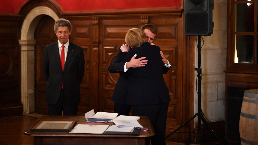 Francia despide con honores a la canciller alemana Angela Merkel Francia despide con honores a la canciller alemana Angela Merkel