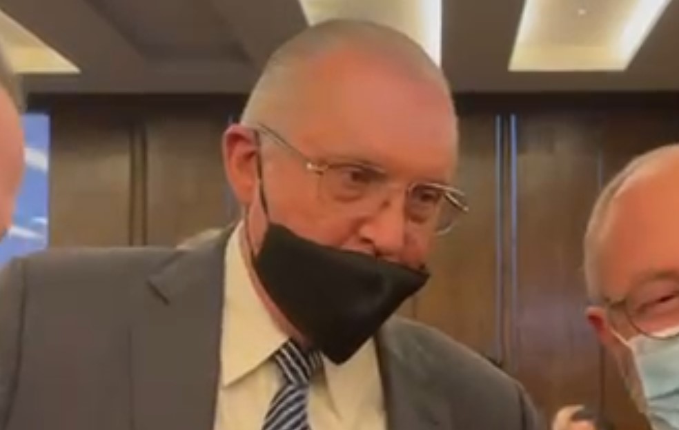 #Video Reaparece el general Salvador Cienfuegos en la entrega de Premios Pagés